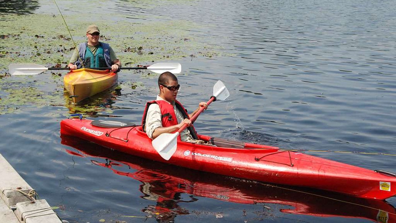 How to Paddle a Canoe: Master the Waters Effortlessly