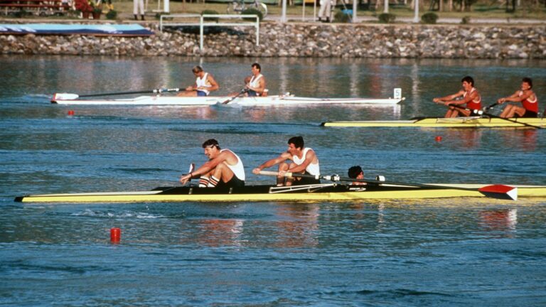 How Long is a Rowing Competition: Unveiling the Duration Mystery